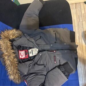 Men's Gray Fur-Trimmed Puffer Jacket